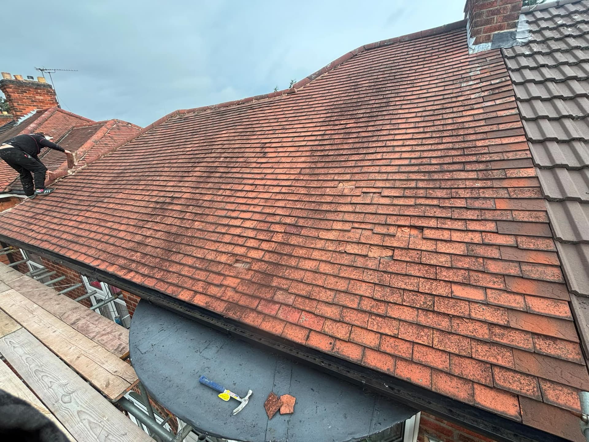 New Roof in Birstall Leicester Using Sandtoft Lindum Tiles — roofing work by Armour Shield Roofing Services Coalville (photo 42)